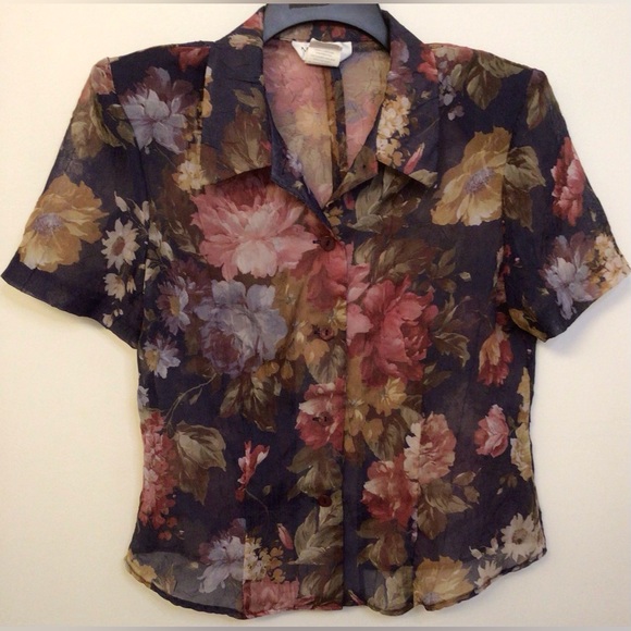 Miss Dorby Tops - Miss Dorby floral button down blouse with back slit and button detail size 12